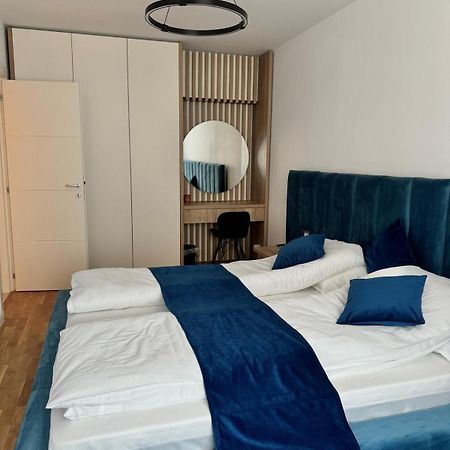 Luxury Blue Apartment Яш Екстериор снимка
